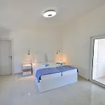Apartments Petrovac